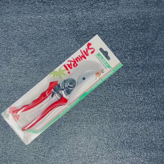 Hand pruners in package unboxing video. The Samurai professional pruning shears KS-4. Made in Japan. 